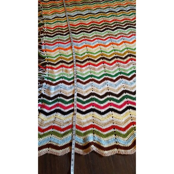 Vintage Afghan Chevron Ripple Zig Zag Crochet Throw Blanket 53"X68" - Picture 4 of 6